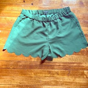 NWOT 🌹🌺HP🌹🌺Madewell scalloped shorts